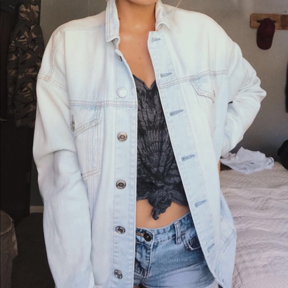 American Eagle Outfitters Jackets & Blazers - American Eagle Boyfriend Fit Jean Jacket